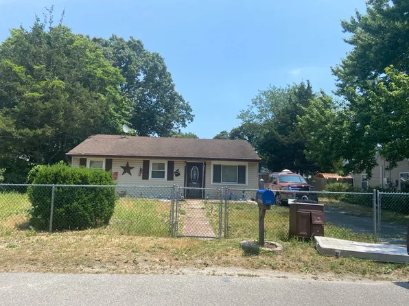 531 Alfred Ln, Toms River, NJ 08753