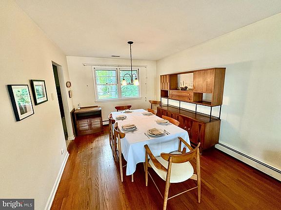 4th image of 417 W Jefferson Ave
