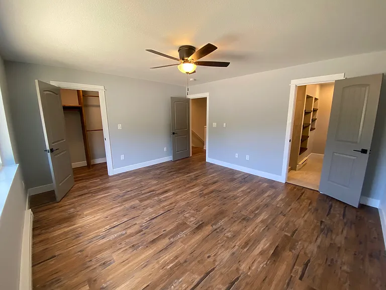 520 W 4th St #1 — Photo 14