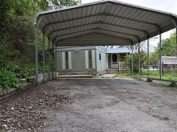 2nd image of 152 Lucy Ln