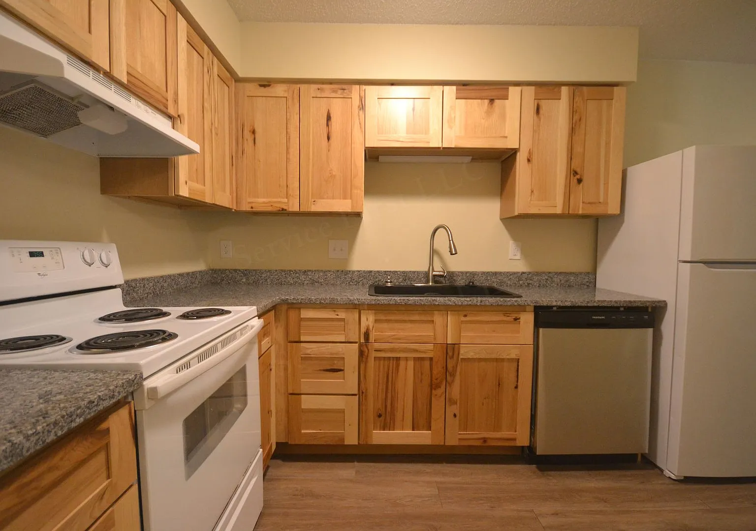 Branson Apartments — Photo 3