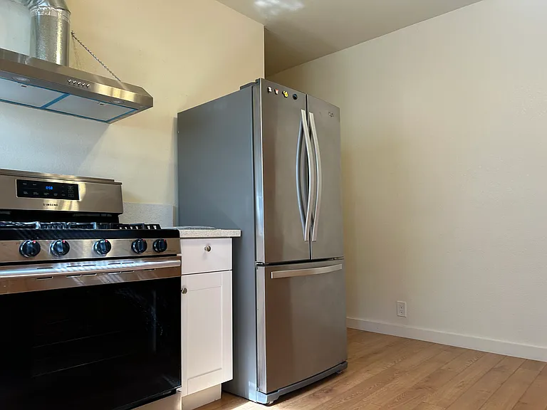 1143 Parker Ave — Photo 6