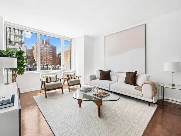 225 E 34th St APT 7C, New York, NY 10016