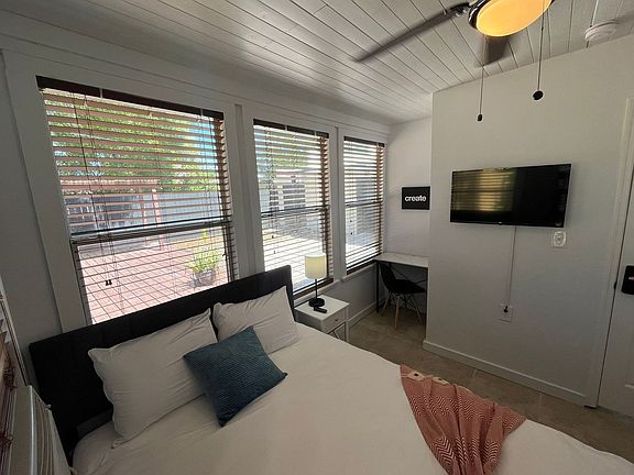 3rd image of 210 Carolina Ave #7