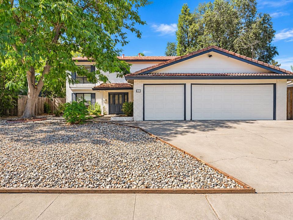 1st image of 4121 Vista Way