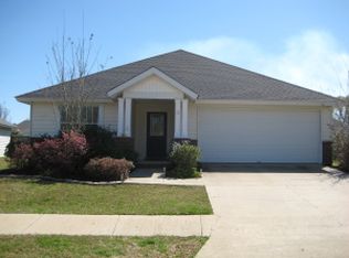 11 Carrington Ct, Hattiesburg, MS 39402