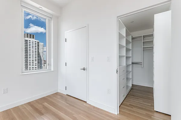 Rented by Bond New York | media 21