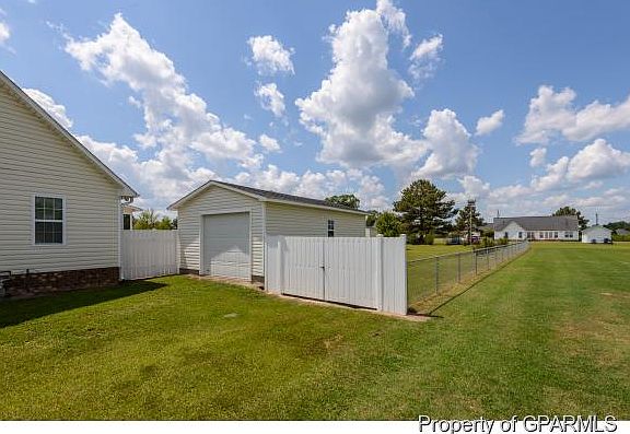 5th image of 2837 Philippi Cir