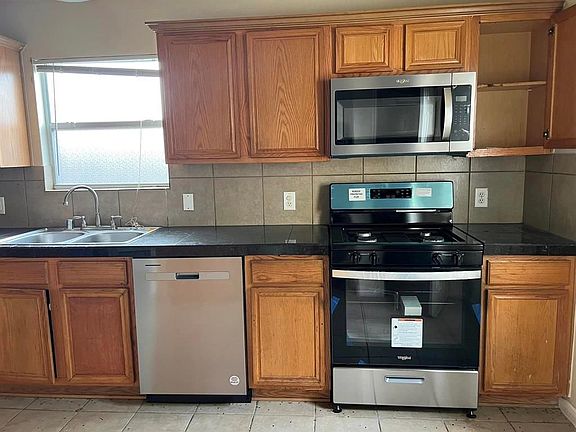 4th image of 14530 Windmill Forest Dr