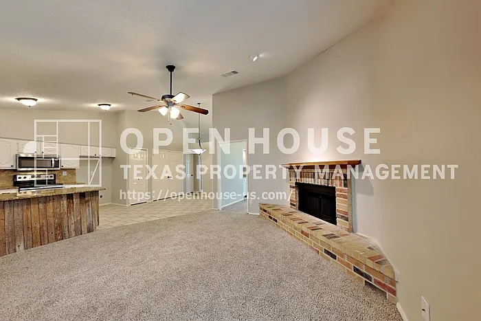 4403 Santa Cruz Ln — Photo 3
