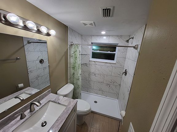 4th image of 4901 23rd Ave S #B
