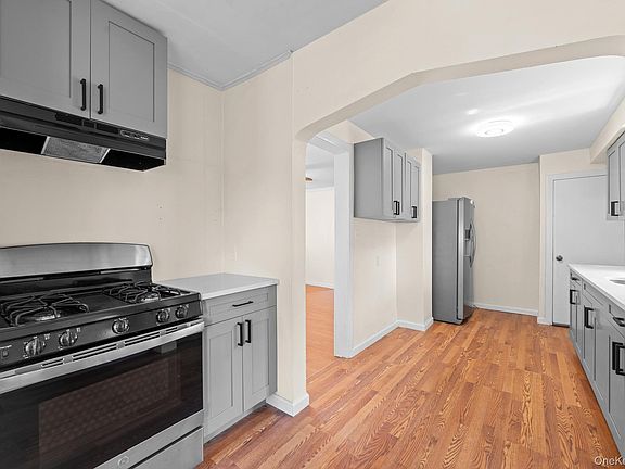 3rd image of 1 Lewis Place