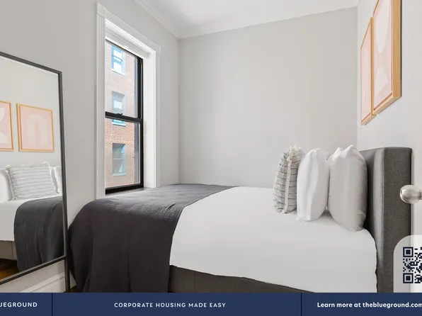 273 West 10th Street image 10 of 17