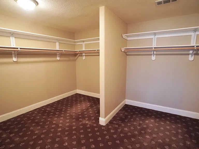 3708 Gouda Ln — Photo 11