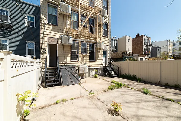 Rented by Joel Scharf, LREB | media 10