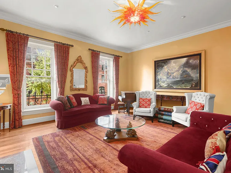 1007 N Calvert St — Photo 15