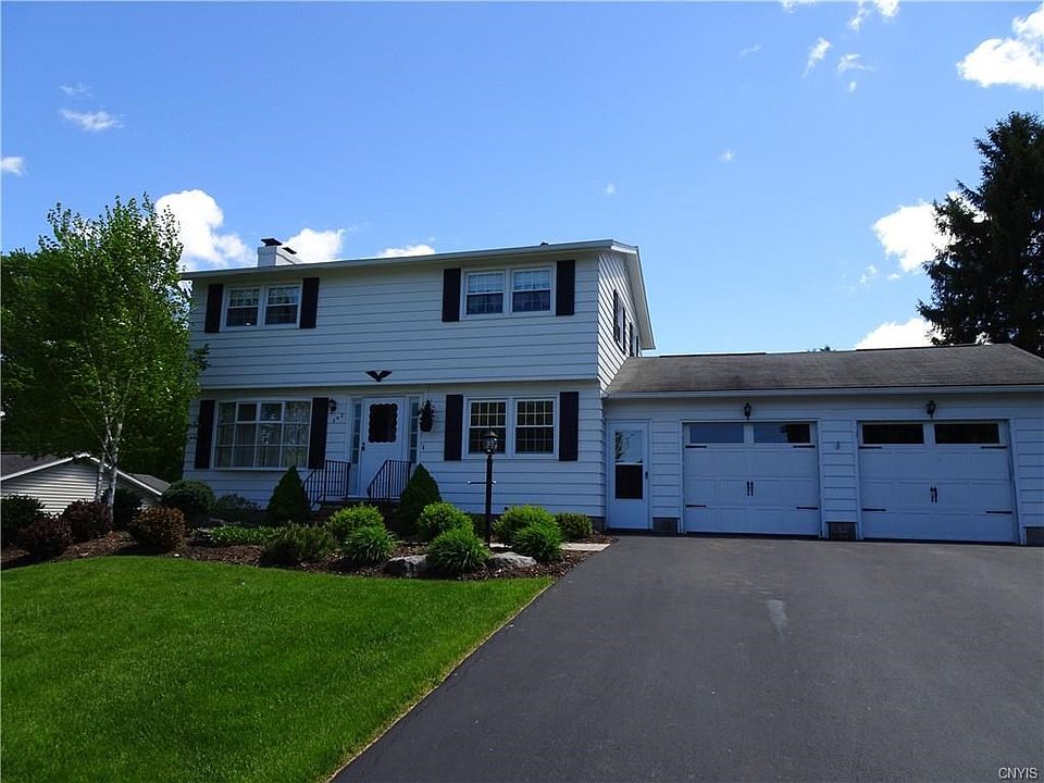 1st image of 202 Canterbury Dr