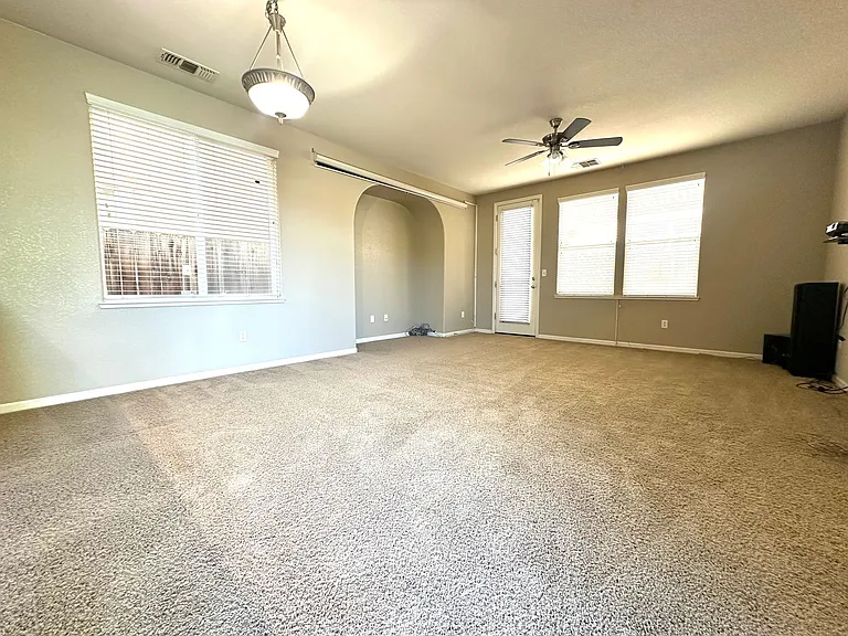 3895 Bethpage St — Photo 12