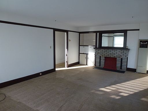 1st image of 829 1/2 H Ave
