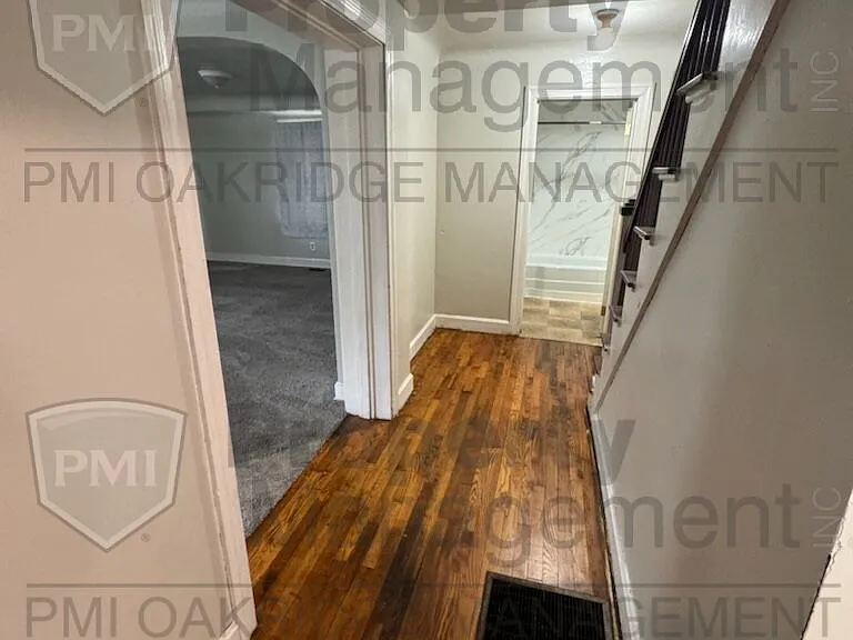 906 Race Dr #1 — Photo 1
