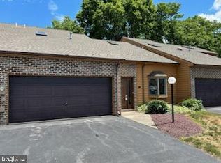 48 Westview Mnr #48, York, PA 17408