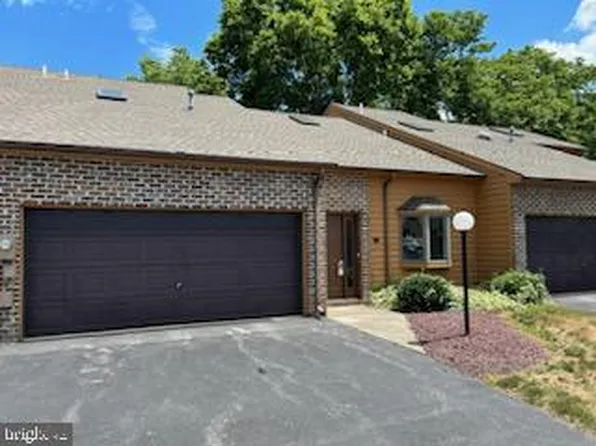 48 Westview Mnr #48, York, PA 17408