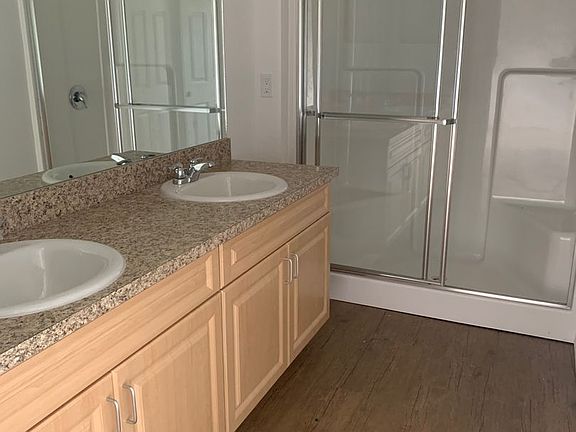 3rd image of 267 Dixieland Dr