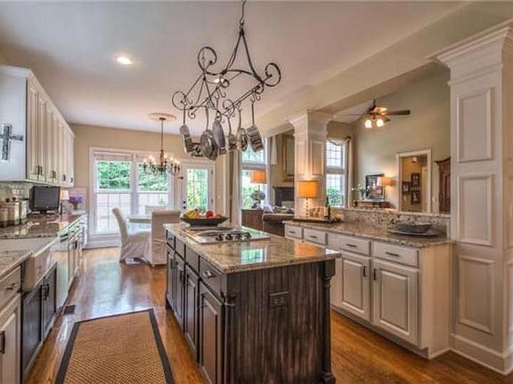 Kitchen and Breakfast Nook