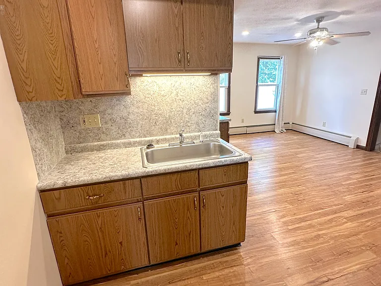 22 Kossuth St #201 — Photo 3
