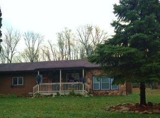 208 Lois St, Mukwonago, WI 53149