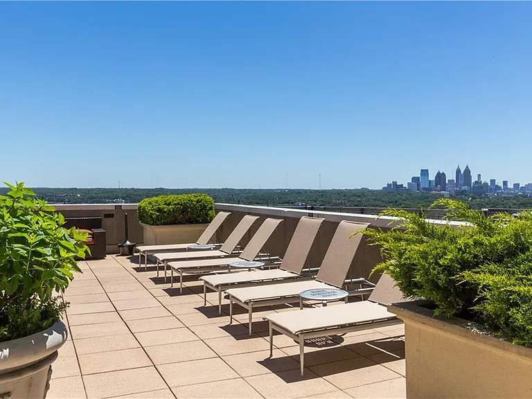 2626 Peachtree Rd NW #1008 — Photo 10