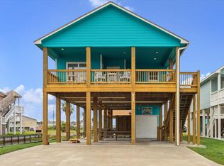 923 Tidelands Dr, Crystal Beach, TX 77650