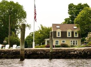 9 Park Pl, Groton, CT 06355