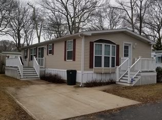 105 Oakview Hwy TRLR 22, East Hampton, NY 11937