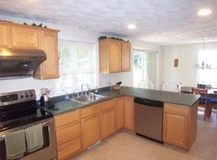 16 1/2 Dustin Young Ln, Billerica, MA 01821