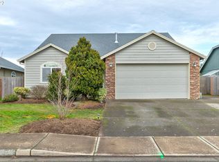 837 Meadow Dr, Molalla, OR 97038