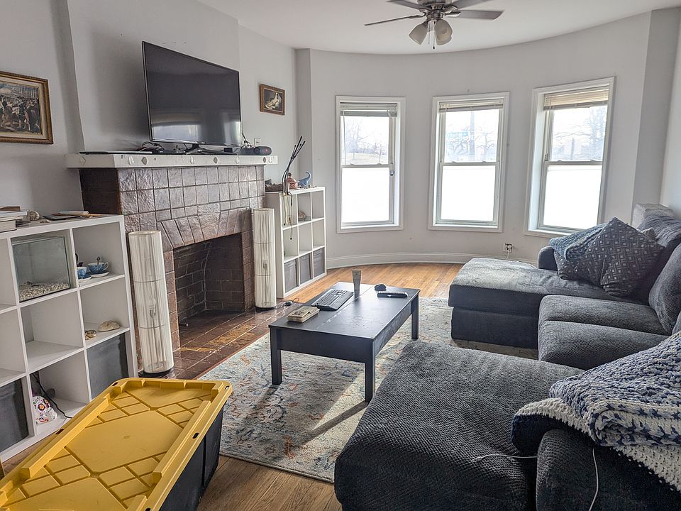 1st image of 1356 N Kedzie Ave APT 1