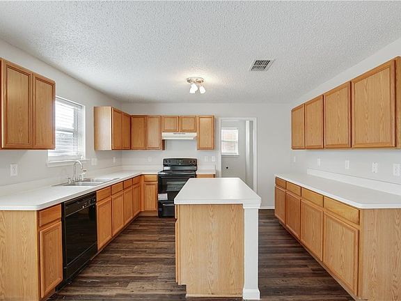 5th image of 7924 Hidden Brook Dr