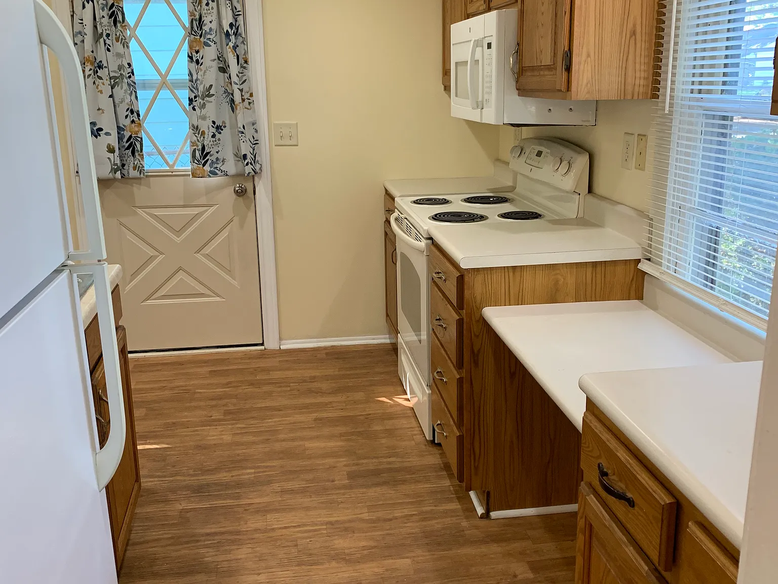 2 bed, 1125 sqft, $1,425 — Photo 3