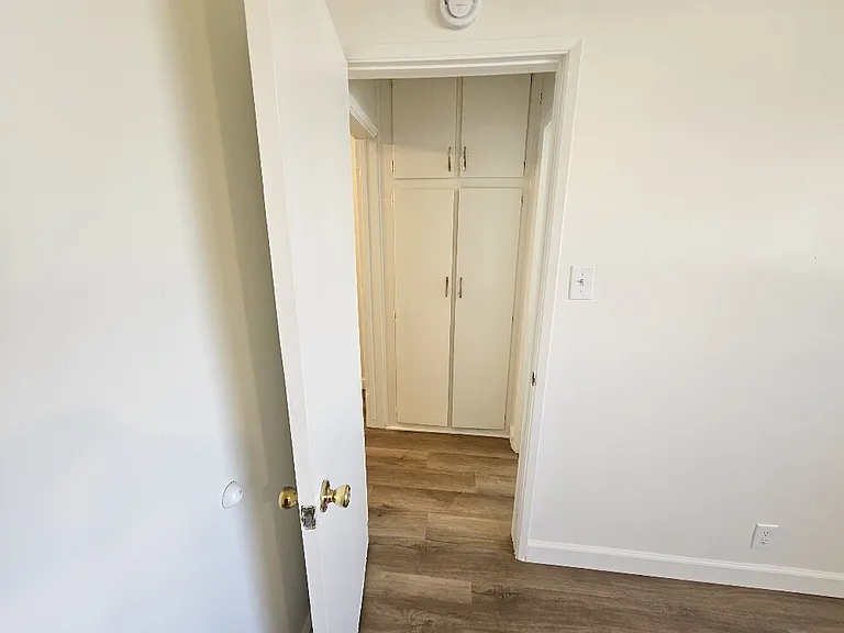 12522 Paramount Blvd #6 — Photo 30