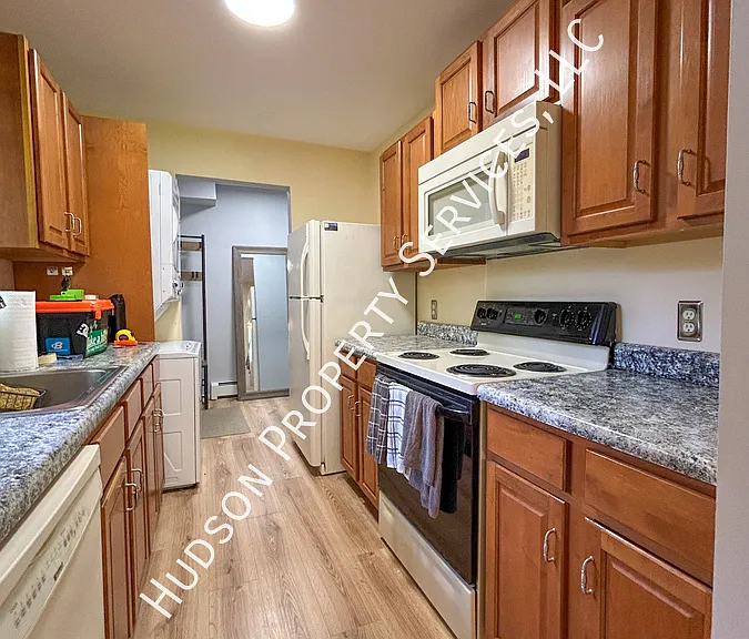 5 Loudon Dr #9 — Photo 4