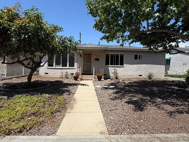 1243 Electric St — Photo 1