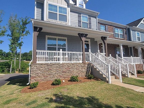 2nd image of 2001 Laurel Village Cir