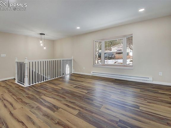 4th image of 565 El Paso Rd