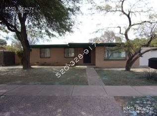 4080 S Queen Palm Dr, Tucson, AZ 85730