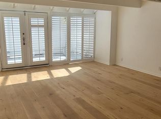 312 S Elm Dr APT 5, Beverly Hills, CA 90212