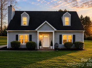 6104 Sunbridge Ct, Charlotte, NC 28269