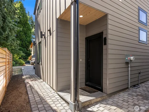 1257 NE 100th Street, Seattle, WA 98125
