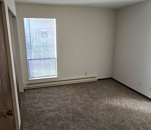 4th image of 230 W Broadway St #10