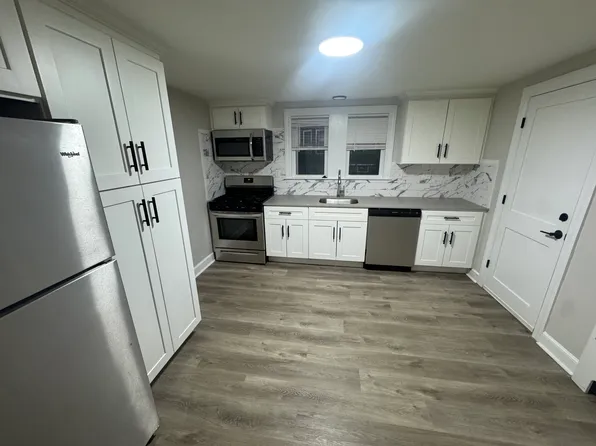 26 Saint Marks Rd #4, Dorchester Center, MA 02124